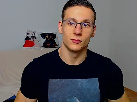 ZeinMiracles online show from October 2, 5:50 pm