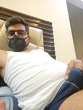 LoveGuruRA online show from September 28, 6:50 pm