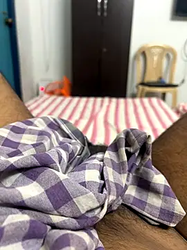 usermood2000 online show from September 24, 6:35 am