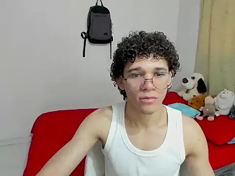 Tom Blues online show from October 2, 1:37 pm