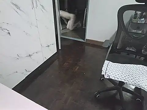 jeffjeff181818 online show from July 3, 6:23 pm