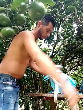 AlphaAlterX online show from October 4, 9:41 pm