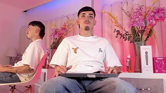 NikoStone  online show from April 16, 1:49 am