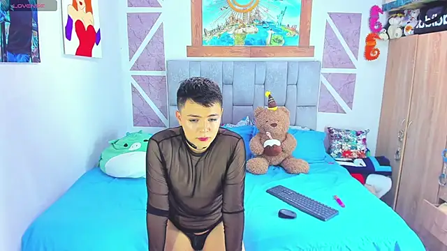 christopher Hot online show from April 9, 4:57 pm