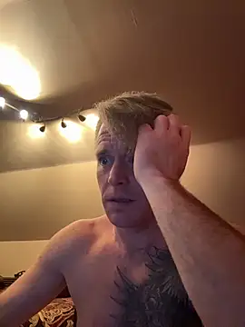 DILFiGuess11 online show from February 4, 6:52 am