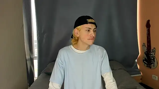 Aaron Fordd online show from November 21, 12:26 pm