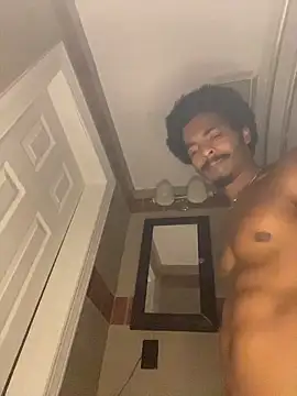 TRILLAHUNG online show from November 3, 12:30 pm