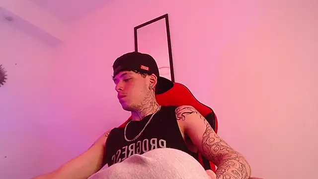 Anhonymus  online show from September 30, 4:29 am