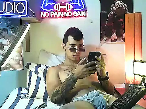 Strongcockfitness online show from October 10, 4:23 pm