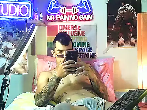 Strongcockfitness online show from September 25, 11:46 pm