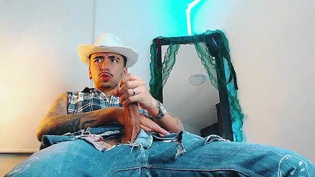 liamty luxor online show from December 16, 4:41 am