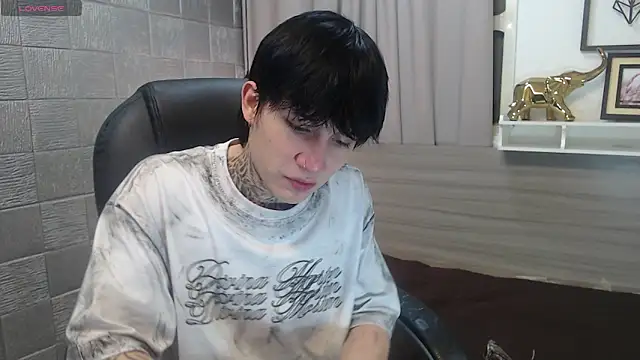 Iantwink18 online show from January 16, 4:04 am