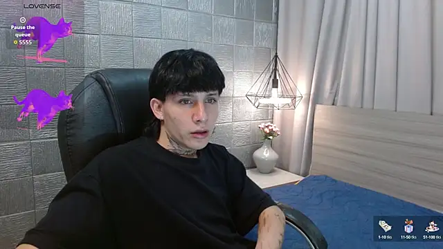 Iantwink18 online show from October 15, 11:01 pm