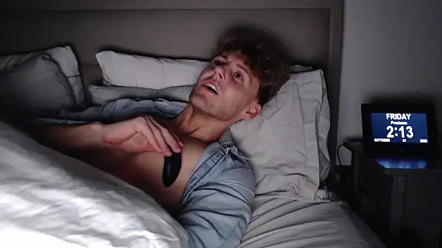 DominantAlex18 online show from October 31, 2:13 am