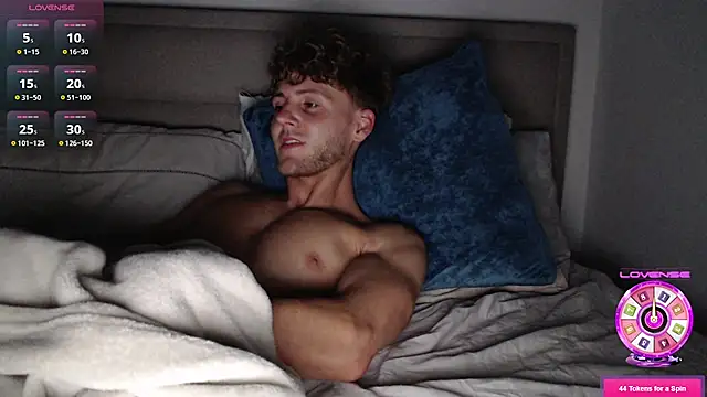 DominantAlex18 online show from March 11, 1:34 am