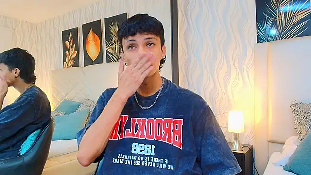 Lean Portman online show from April 3, 2:52 am