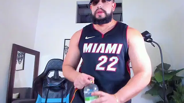 Justin kingX7 online show from May 19, 3:57 am
