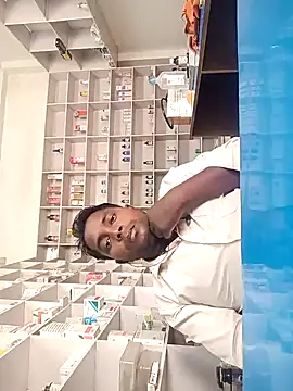 Snapshot of blackdick44 chatting on October 27, 8:16 am blackdick44 online show from October 27, 8:16 am