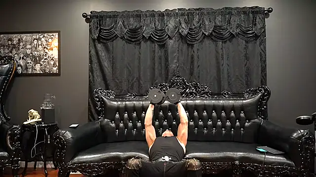 gothicdesigner online show from November 14, 8:32 pm