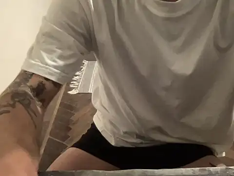 calientechota online show from September 15, 12:13 am