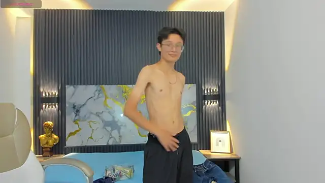 SantiagoRusso18 online show from October 28, 2:41 pm