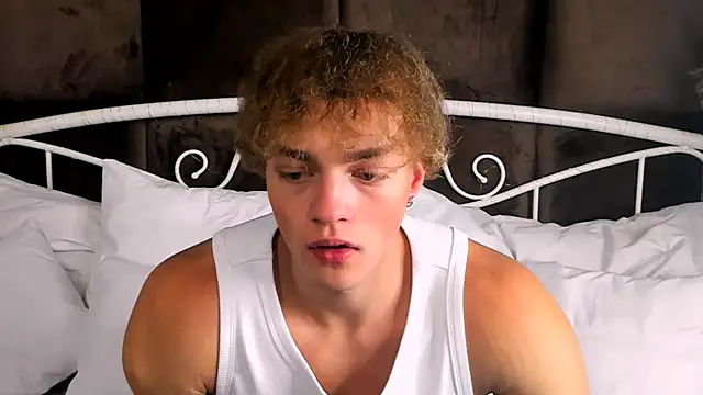 Snapshot of ChaseMuscular chatting on October 15, 8:27 pm ChaseMuscular online show from October 15, 8:27 pm