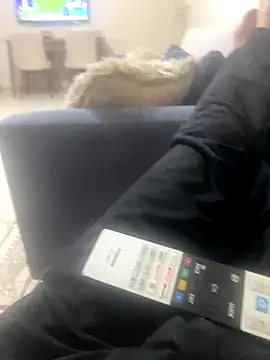 banuemre28 online show from December 13, 9:32 pm