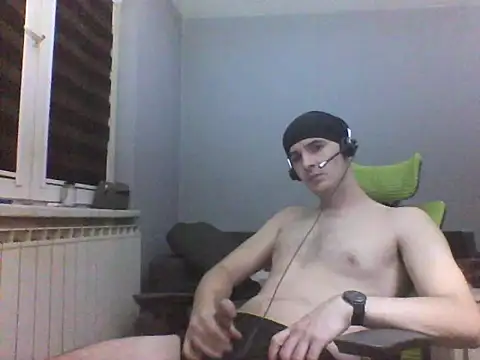 Snapshot of harryhh69 chatting on October 10, 10:34 pm harryhh69 online show from October 10, 10:34 pm