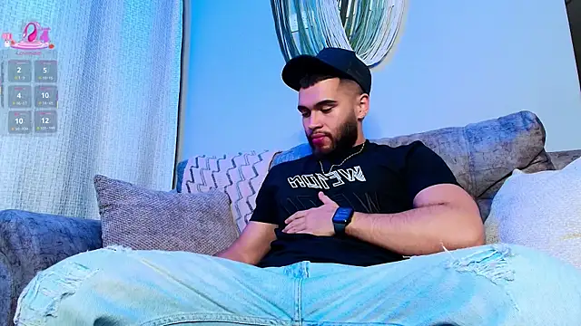 ThiagoHunk online show from February 23, 3:19 am