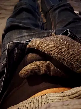 Snapshot of Alberto2840 chatting on October 21, 12:30 pm Alberto2840 online show from October 21, 12:30 pm