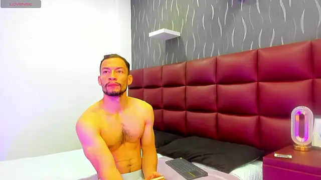 TyagoRoberts online show from September 11, 12:26 pm