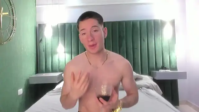 HunterHeat  online show from November 16, 7:38 pm