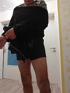 Oldmenhot66 online show from November 25, 8:38 am