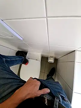 Horny Man0911 online show from November 3, 8:40 am