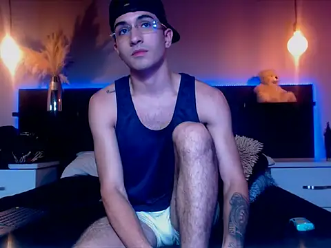 eriikjoness online show from October 9, 4:39 am