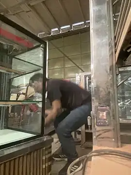 True Di online show from December 13, 8:26 pm