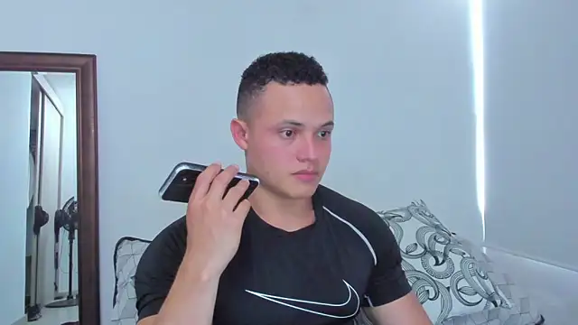 KingLevi01 online show from May 23, 10:26 pm