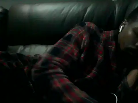 TopssyKreet online show from November 8, 3:04 pm