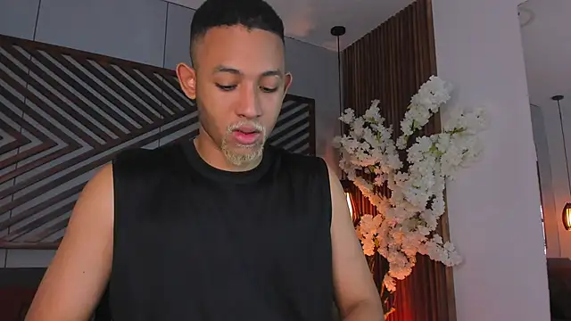 B Wild online show from April 14, 4:01 am