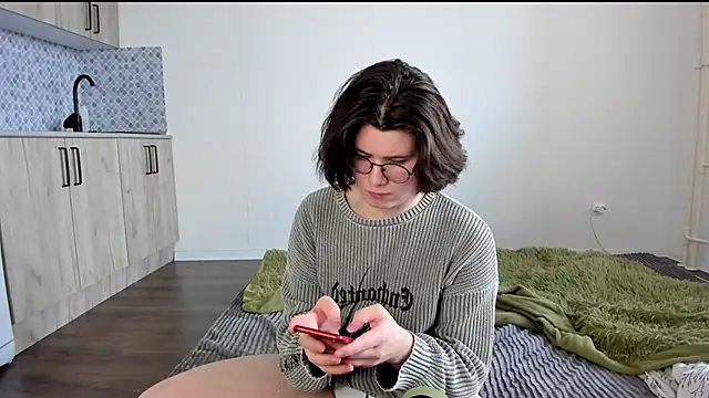 Derek Shameless online show from March 27, 1:12 pm