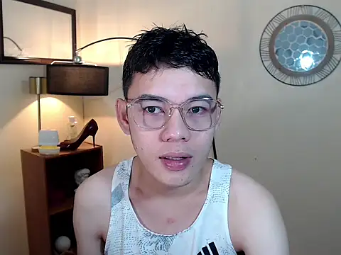 keirflorianxx online show from October 5, 2:37 am
