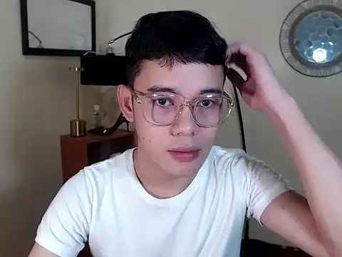 keirflorianxx online show from October 3, 10:20 am