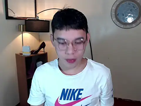keirflorianxx online show from October 6, 3:06 pm