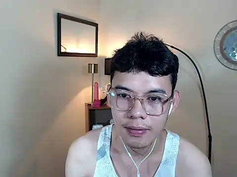 keirflorianxx online show from October 14, 5:47 am