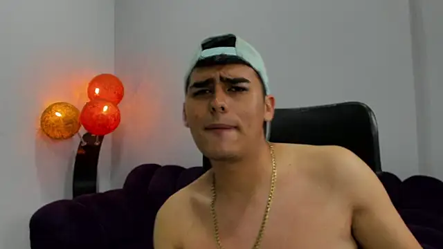 Matthewlodge online show from November 14, 3:42 am