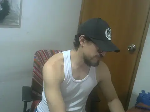 GuivernoStud online show from September 10, 12:53 am