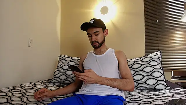 Axel Moon S online show from December 15, 7:11 pm