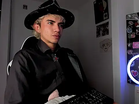 guynextdo0r online show from September 29, 11:55 pm