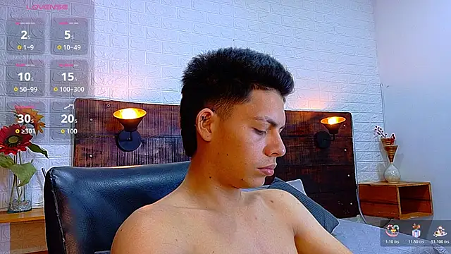 JhosuaVega online show from November 1, 11:20 pm