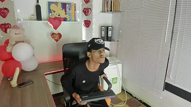 xxKamadevaxx online show from September 22, 12:48 pm